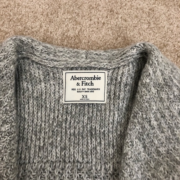 Abercrombie & Fitch Blanket Cardigan - Picture 2 of 2
